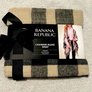BNWT Banana Republic Wrap!!